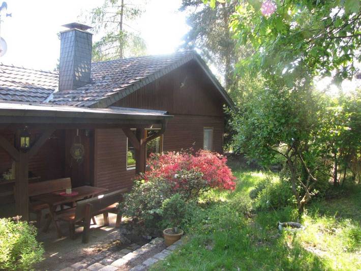 Bungalow für 4 Personen, mit Terrasse und Garten, kinderfreundlich in Hessen