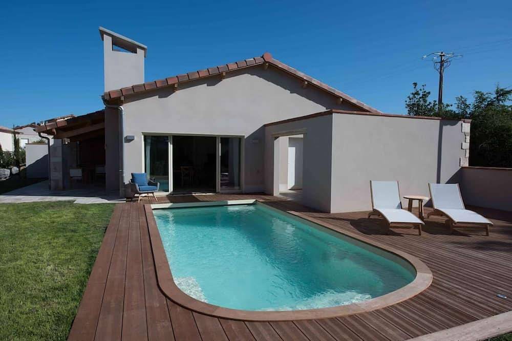 Neue Luxus-3-Bett-Villa mit privatem Pool auf Chateau Immobilien in Castelnau-de-Montmiral, Albi und Umgebung