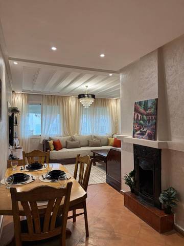 Gîte pour 4 personnes, avec balcon ainsi que piscine et vue dans Ifrane