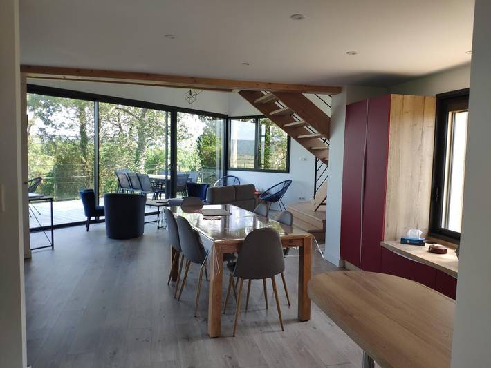 Gîte pour 6 personnes, avec jardin à Doucier - 2