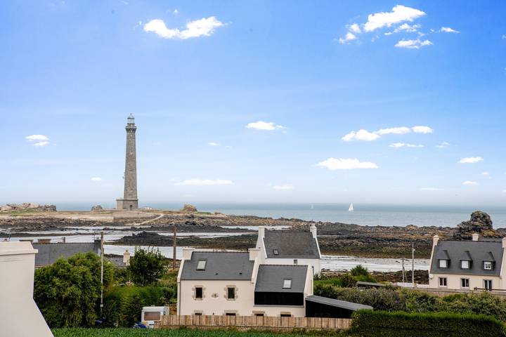 Location de vacances pour 8 personnes, avec jardin et terrasse dans Lilia