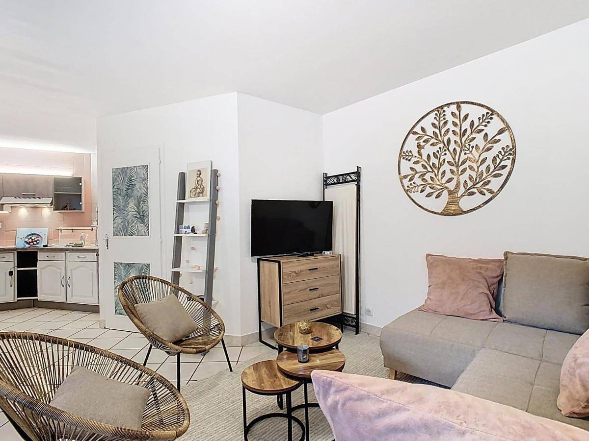 Appartement entier, L'îlot Cosy, 37m2, 1 terrasse, 1 chambre, 3 pers in La Buisse, Isère