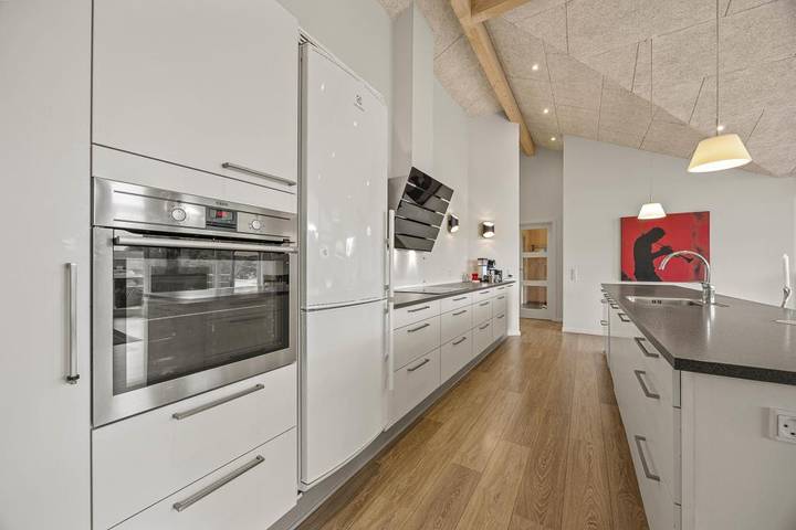 Well-maintained activity house with fireplace, sauna and whirlpool in Blavand, Región de Varde