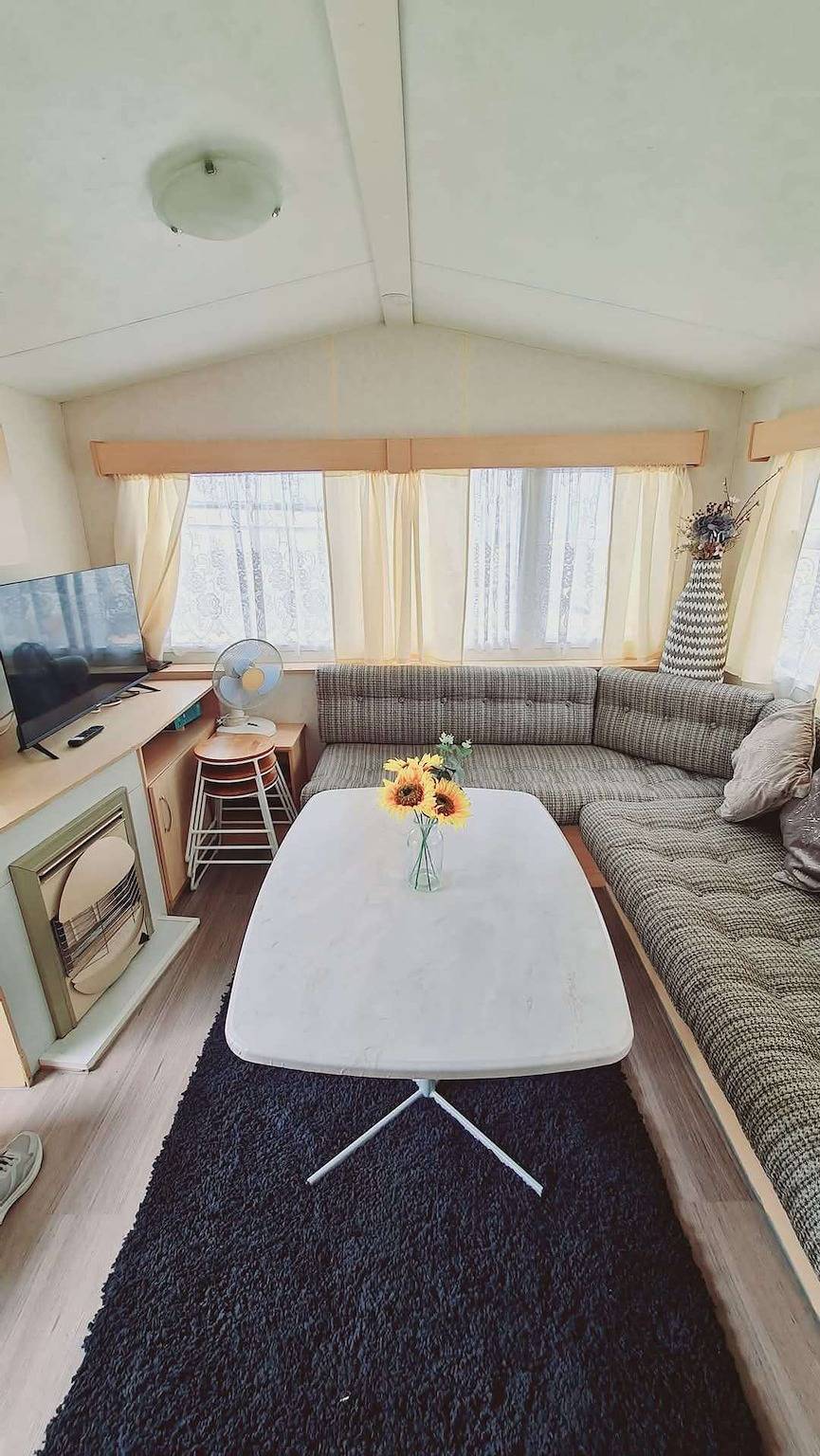 6 Guests - 3 Bedrooms - Entertainment - Near Beach in Warden, Kent