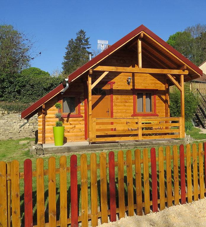 Chalet pour 4 personnes, avec jardin dans le Jura - 2