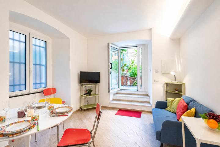 Appartamento intero, Central Flat with Private Parking in Genova in Genova (Città), Genoa