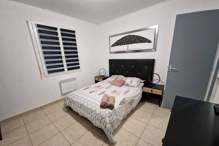 Gîte pour 8 personnes à Caux-et-Sauzens - 2