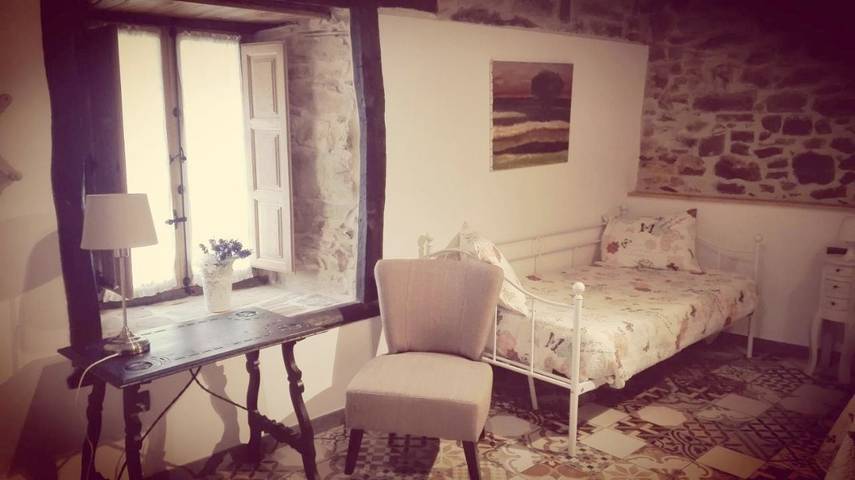 Hotel para 5 personas, con vistas y jardín, Se admiten mascotas en Maragatería - 4