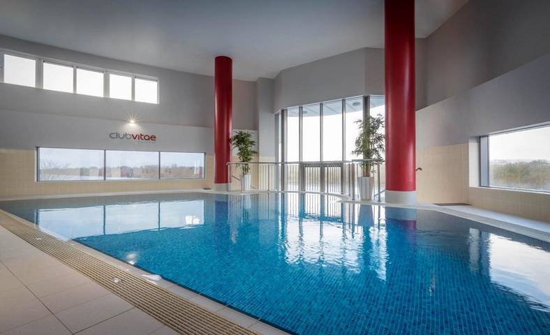 Hôtel pour 2 personnes, avec Terrasse ainsi que Piscine et Vue à Limerick