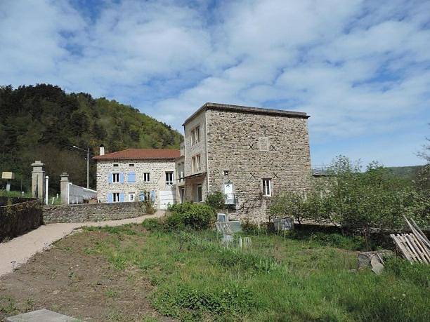 Five-Bedroom House in Saint-Vincent (France), Haute-Loire