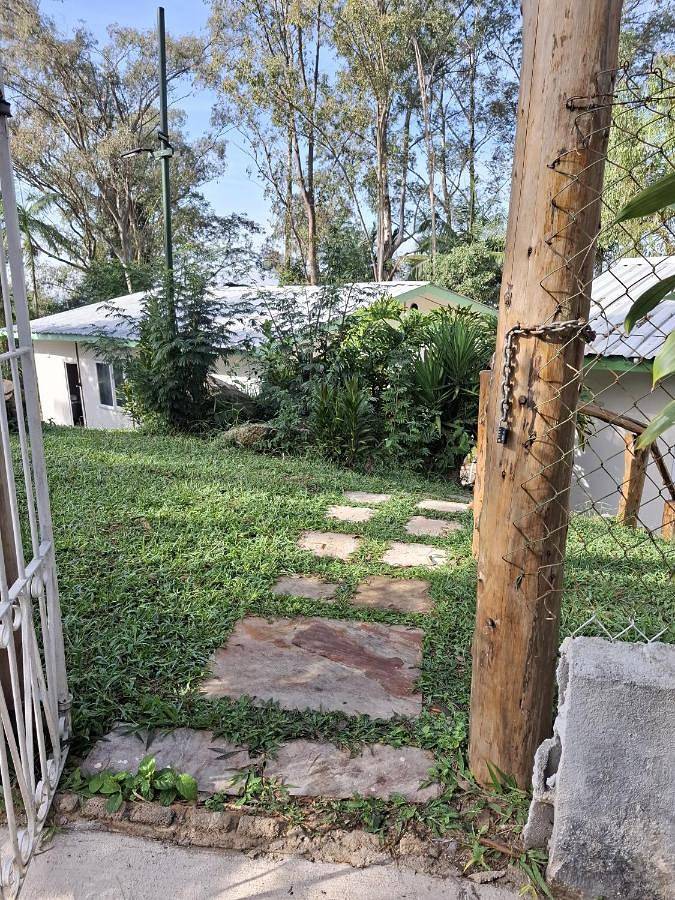 Casas e apartamentos de temporada para 3 pessoas, com jardim e piscina infantil e ainda piscina em Cotia