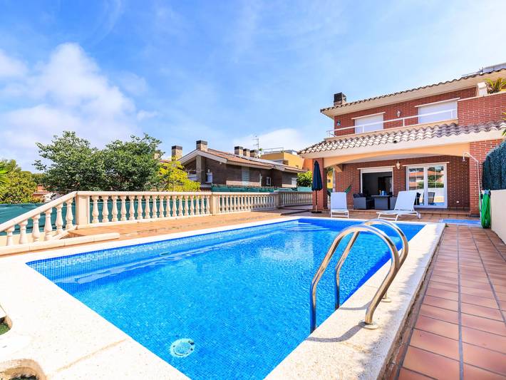 Casa rural para 9 personas, con jardín en Salou