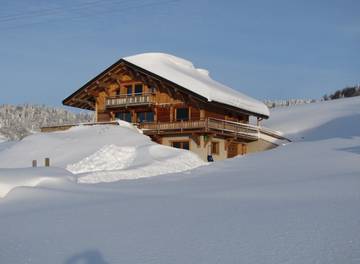 Gîte pour 10 personnes, avec jardin ainsi que sauna et terrasse à Foncine-le-Haut