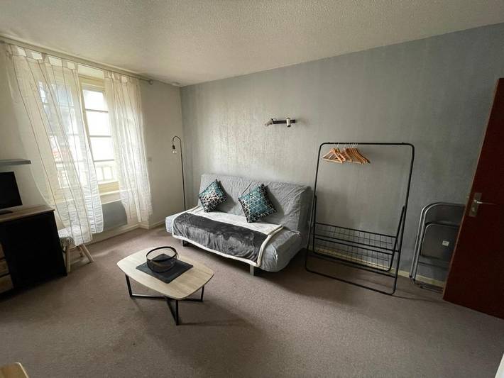 Gîte pour 3 personnes, avec vue dans Bains Du Couloubret