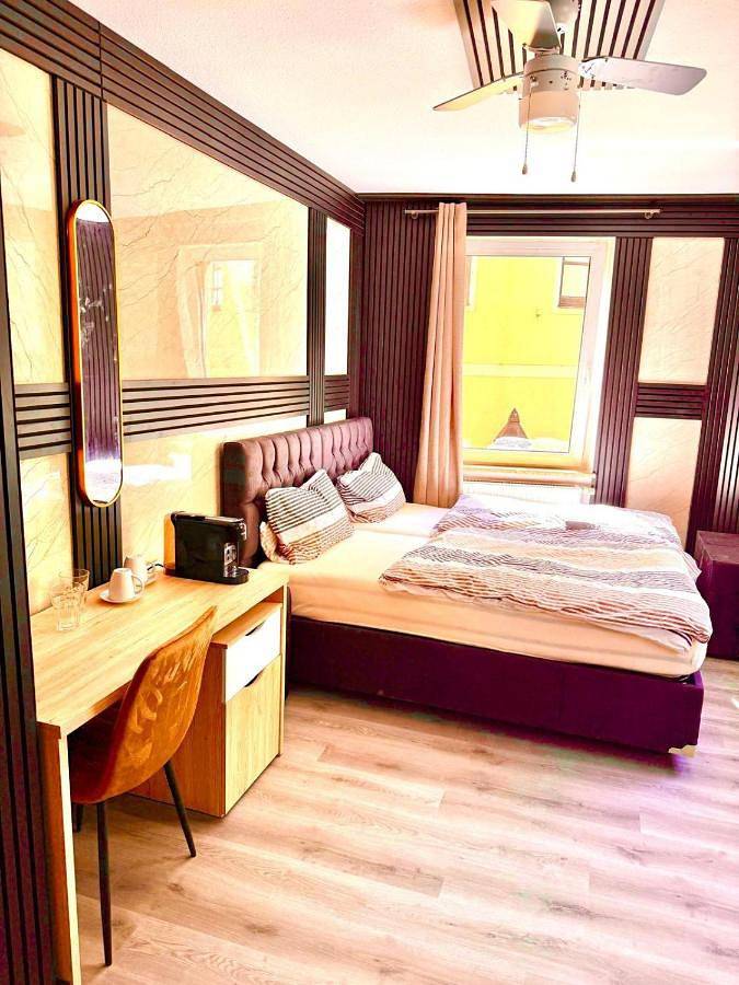 Single Room in Würzburg, Fränkisches Weinland
