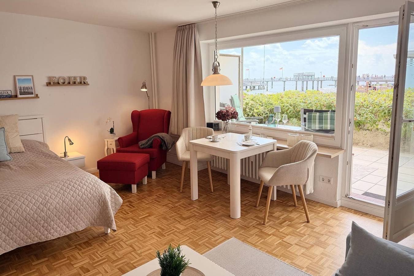 Ganze Wohnung, Ferienwohnung mit 1- Zimmer auf ca. 43m² in 1. Strandlage mit Meerblick in Wyk auf Föhr (Stadt), Wyk auf Föhr
