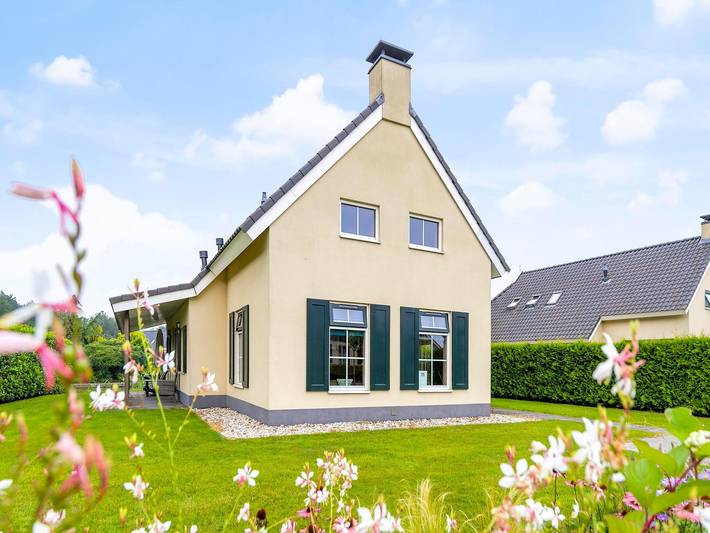 Ferienhaus für 8 Personen, mit Sauna und Garten, mit Haustier