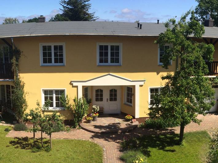 Ferienwohnung für 3 Personen, mit Balkon und Garten am Balmer See