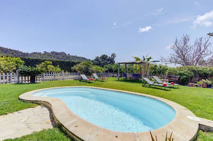 Villa for 4 people, with garden and pool - 1