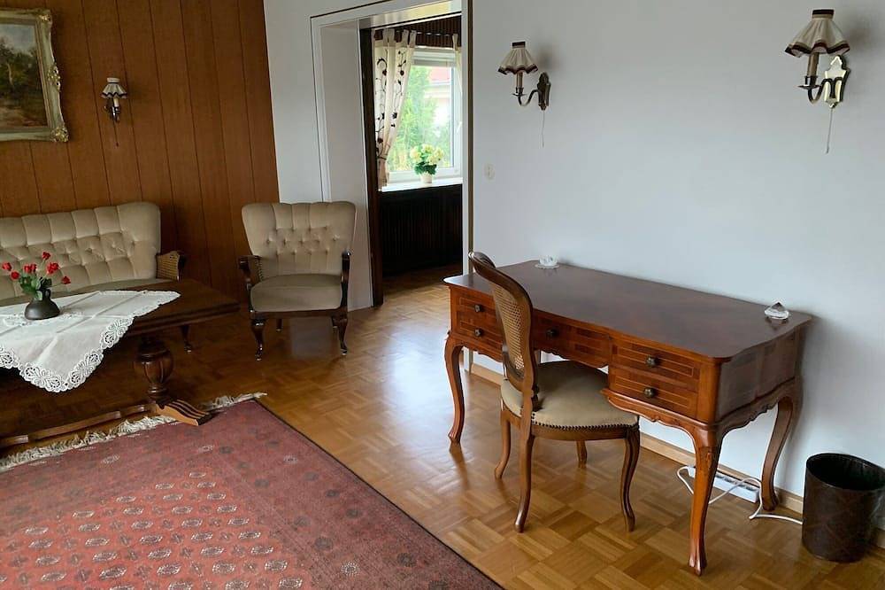 Apartamento inteiro, Apartment Wirtschaftswunder close to the city in Rheinfelden, Floresta Negra do Sul