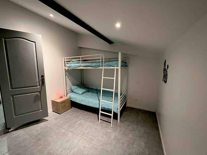 Location de vacances pour 10 personnes, avec jacuzzi ainsi que jardin et piscine à Saint-Vincent-de-Tyrosse - 3