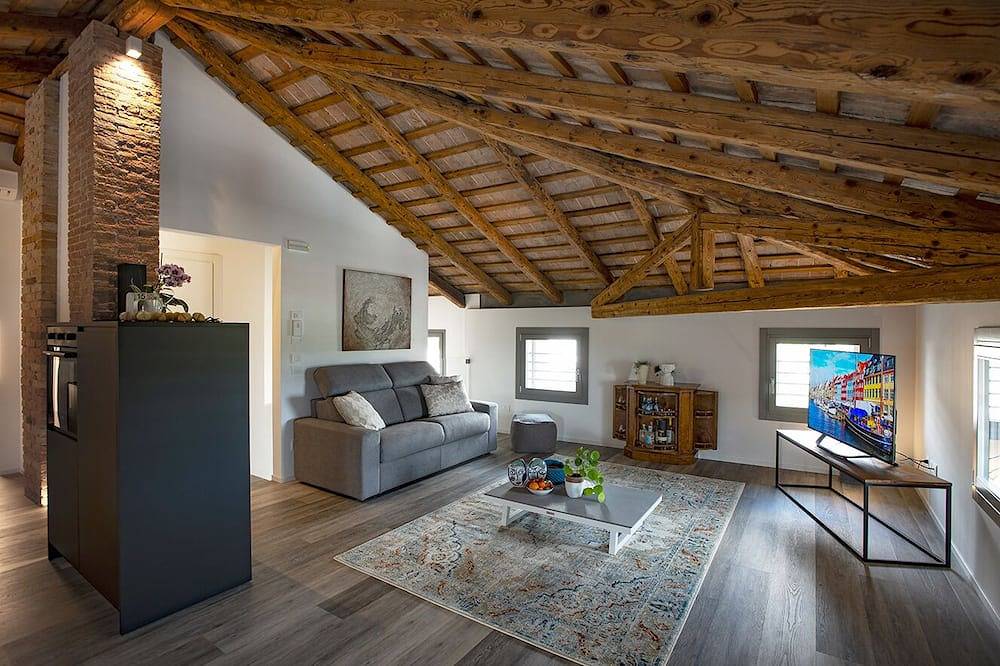 Appartement entier, Attico \"Marcella\" Nelle Colline Del Prosecco in Crocetta del Montello, Province de Trévise