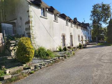 Gîte pour 2 personnes, avec vue et jardin, adapté aux familles à Rochefort-en-Terre
