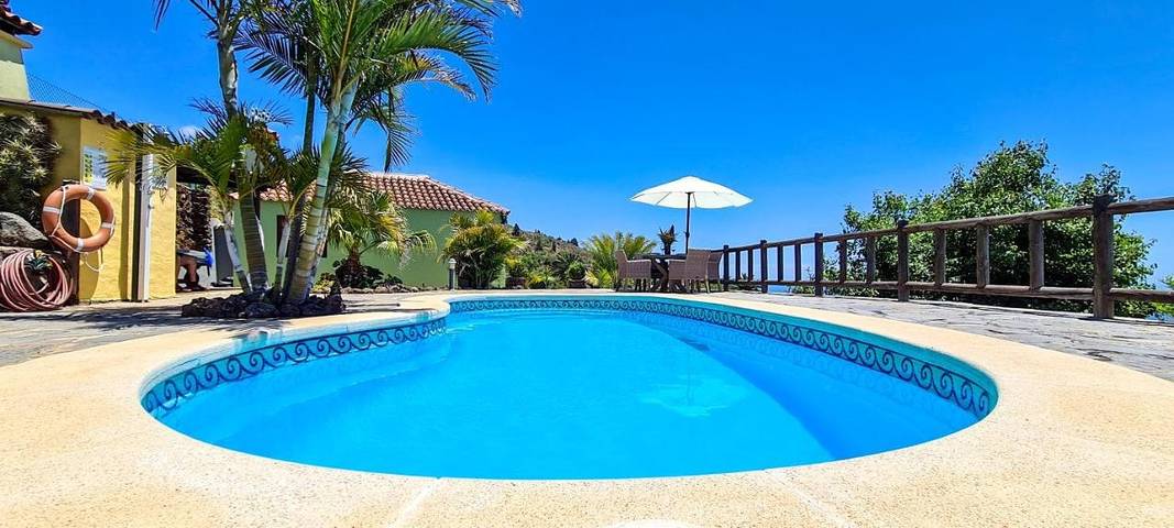 Casa rural para 4 personas, con Terraza y Jardín además de Piscina y Vistas en La Palma