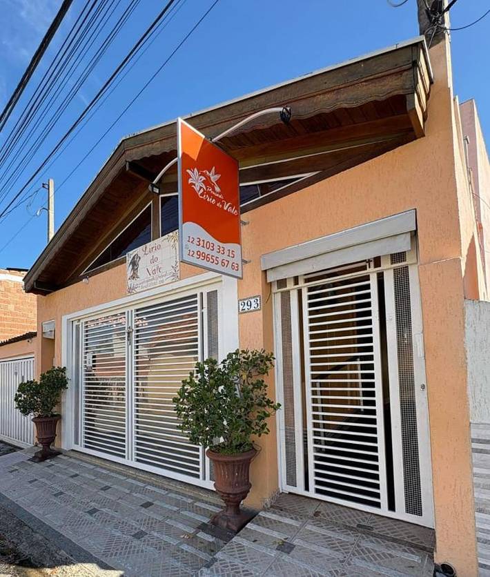 Pousadas para 4 pessoas, com jardim e terraço em Cachoeira Paulista