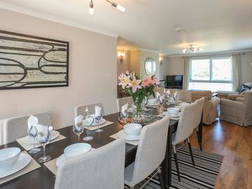 Cottage for 11 People in Trearddur Bay, Isle of Anglesey, Photo 2