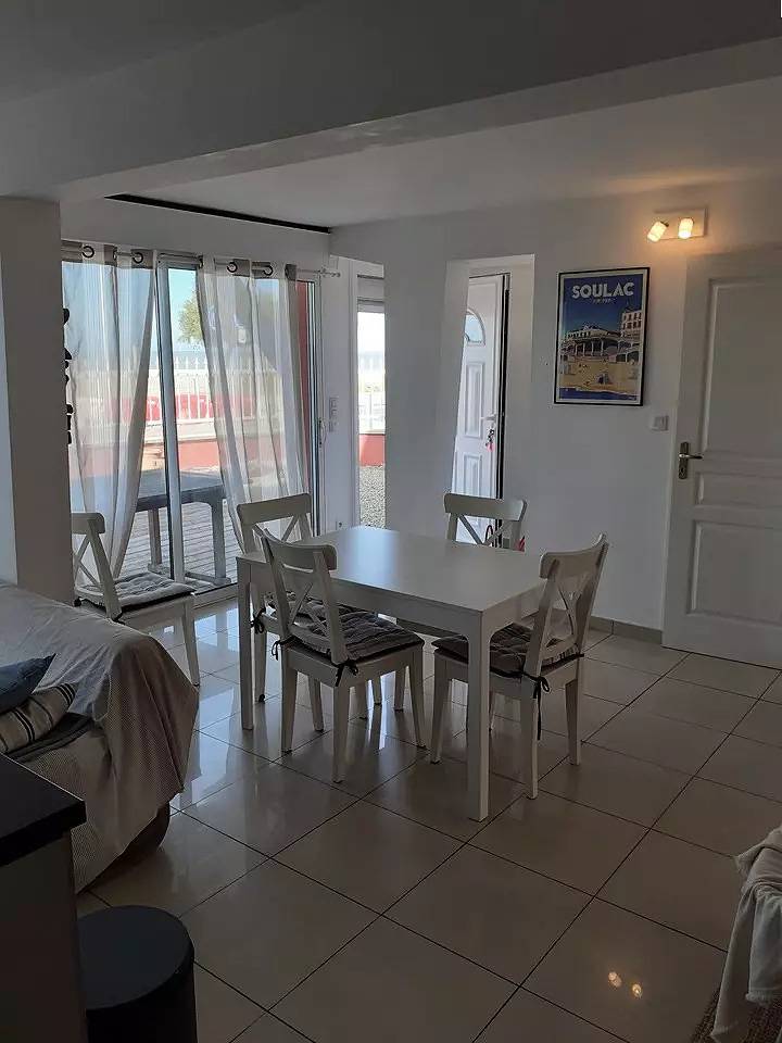 Entire apartment, 026 - Magnificent apartment with stunning sea views in Soulac-sur-Mer, Lesparre-Médoc region