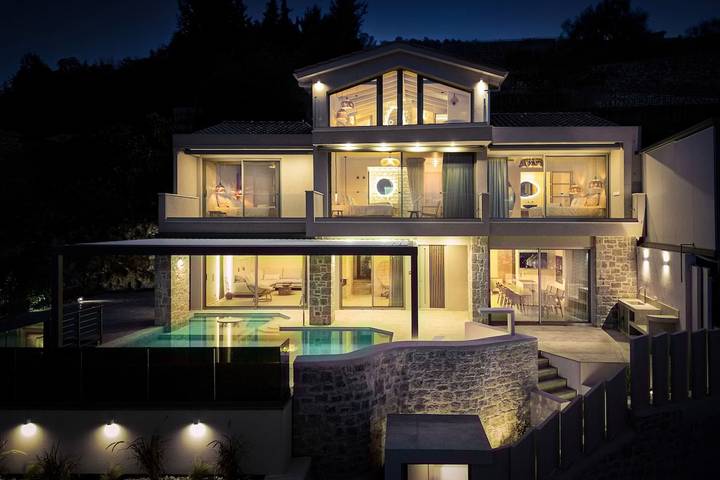 Διαμερίσματα διακοπών για 10 άτομα, με κήπο στην Απόλπαινα