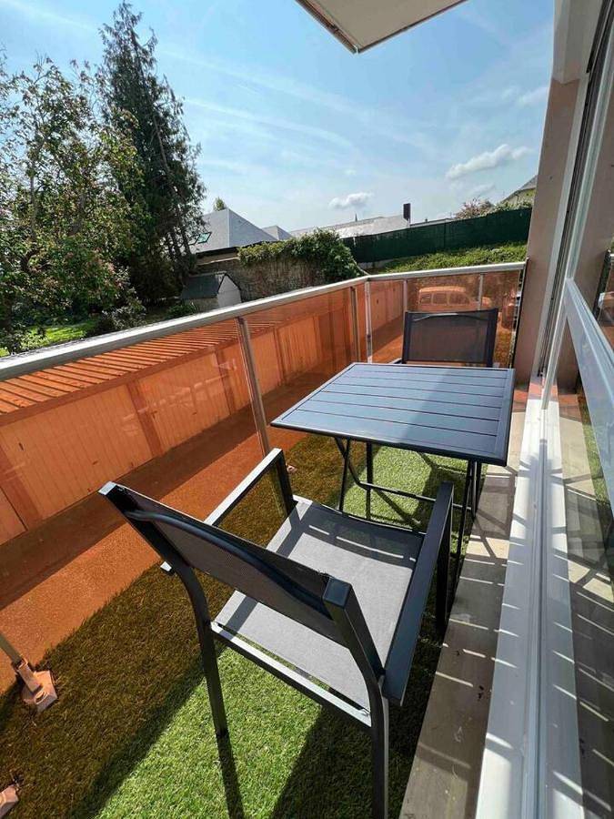Appartement entier, One-Bedroom Apartment in Valognes, Côte de la Déroute