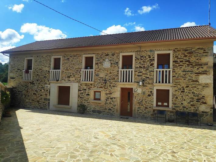 Casa rural para 25 personas, con jacuzzi y jardín además de balcón y piscina en Bergantiños - 3