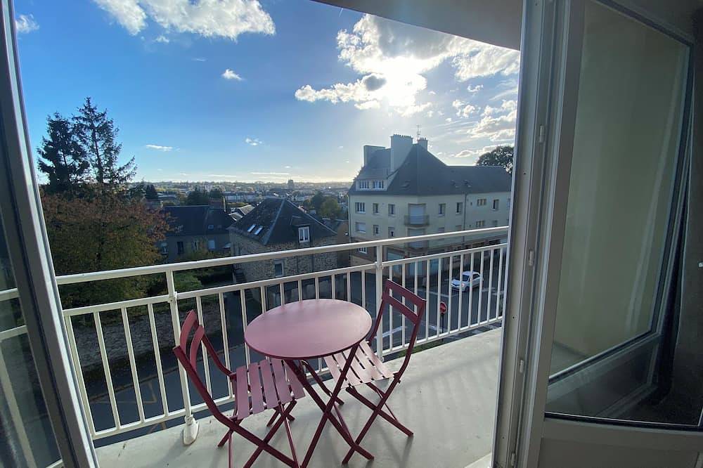 Apartamento entero, \"Bellevue - 35 m2 - parking - 10 min downtown - Normandy - Saint Lô in Saint-Lô, Región de Saint-Lô