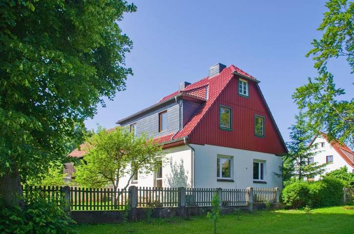 Ferienhaus für 7 Personen, mit Balkon und Terrasse sowie Garten und Sauna in Elbingerode