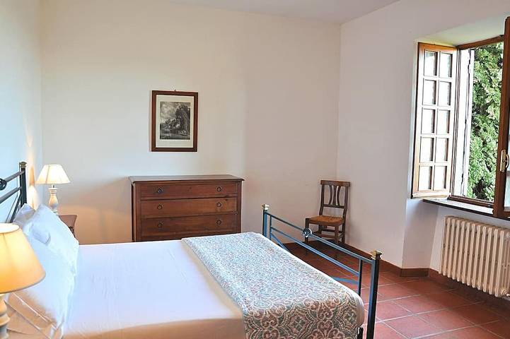 Villa i Noccioli   18 posti letto, piscina, parco in Capranica, Provincia di Viterbo