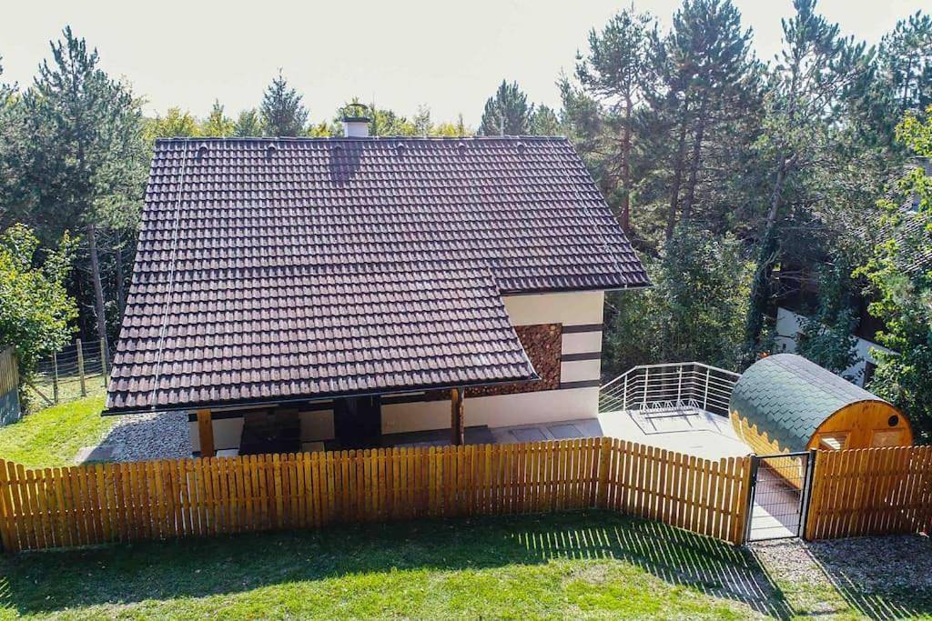 Behagliches Cottage mit Kamin mitten im Wald in Pernitz, Wiener Alpen