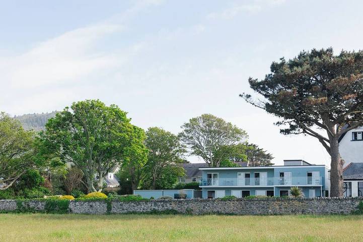 Holiday rental for 8 people, with balcony and garden in Nefyn