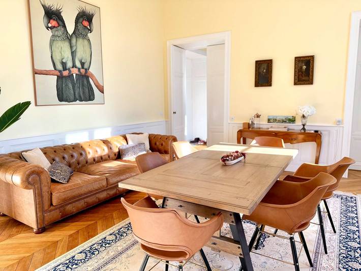 Entire apartment, App. chic, private mansion, Carcassonne center in Carcassonne, Carcassonne region