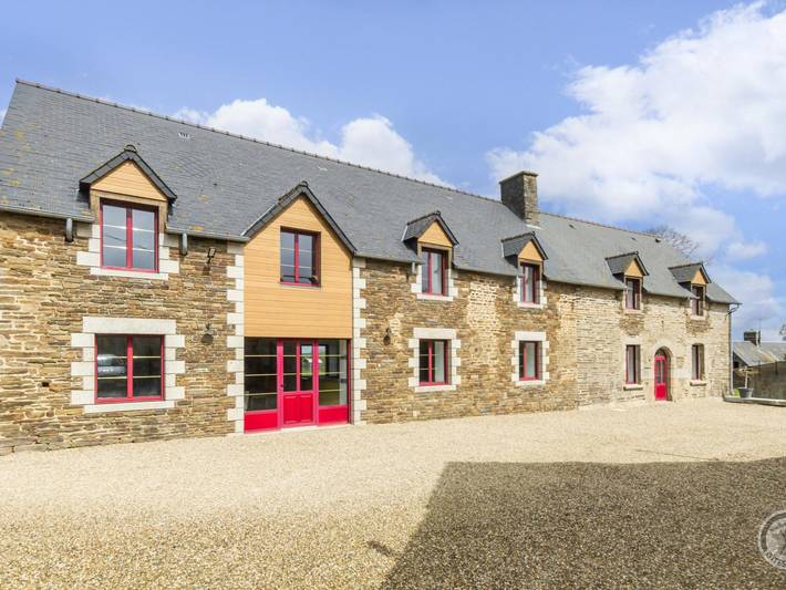 Gîte pour 12 personnes, avec terrasse