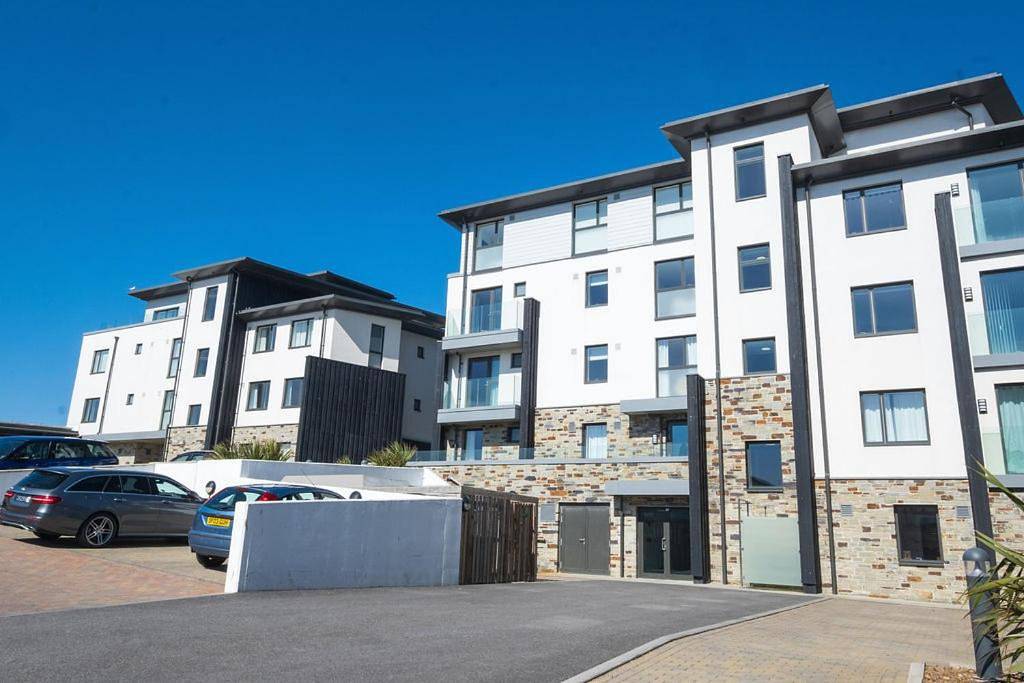 Entire apartment, Two-Bedroom Apartment in Perranporth, Cornwall