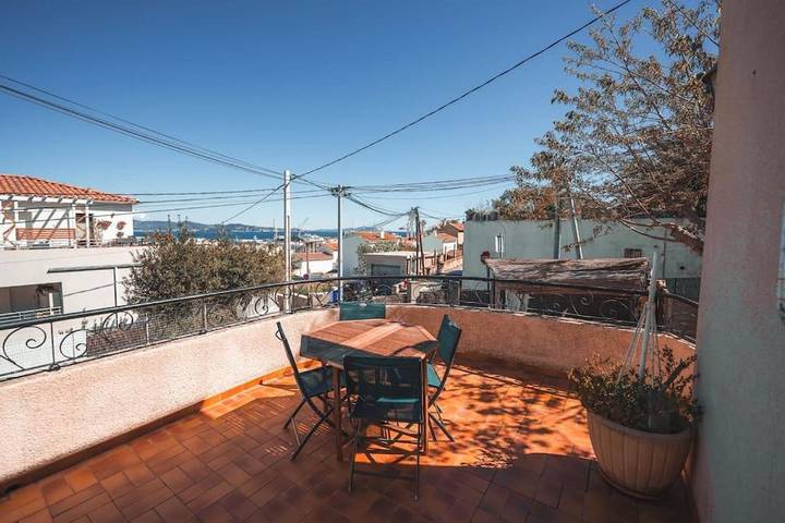 Villa voor 4 personen, with Terras and Tuin as well as Uitzicht in La Ciotat