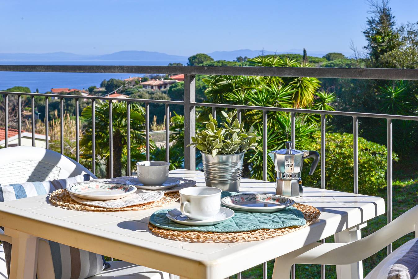 Entire apartment, Apartment 'Mono Le Lecce 25 B' with Shared Pool and Private Terrace in Capoliveri, Elba