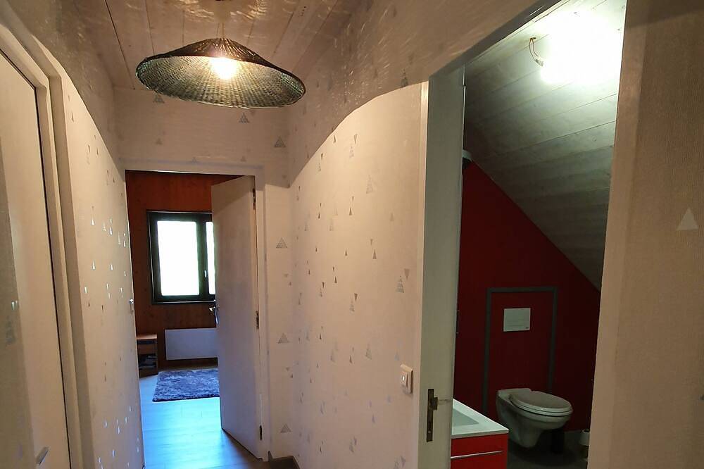 Room with private bathroom in country house in Serley, Louhans und Umgebung
