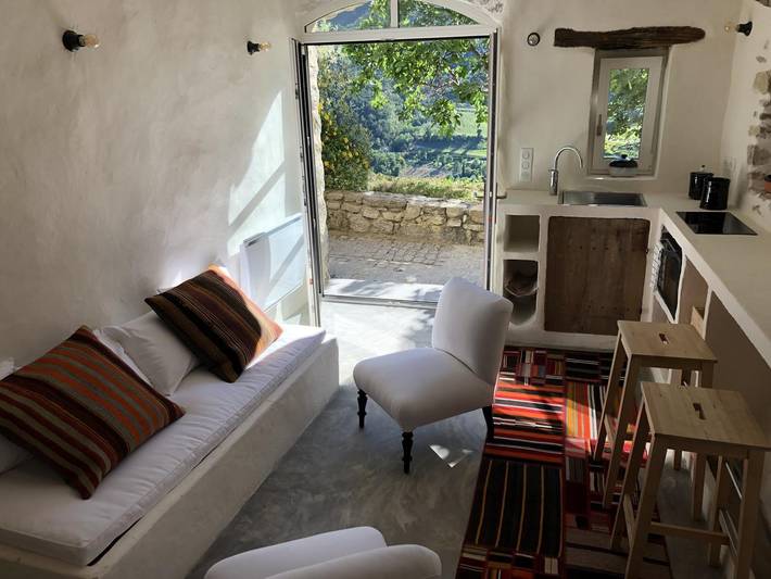 Gîte pour 2 personnes, avec jardin, animaux acceptés