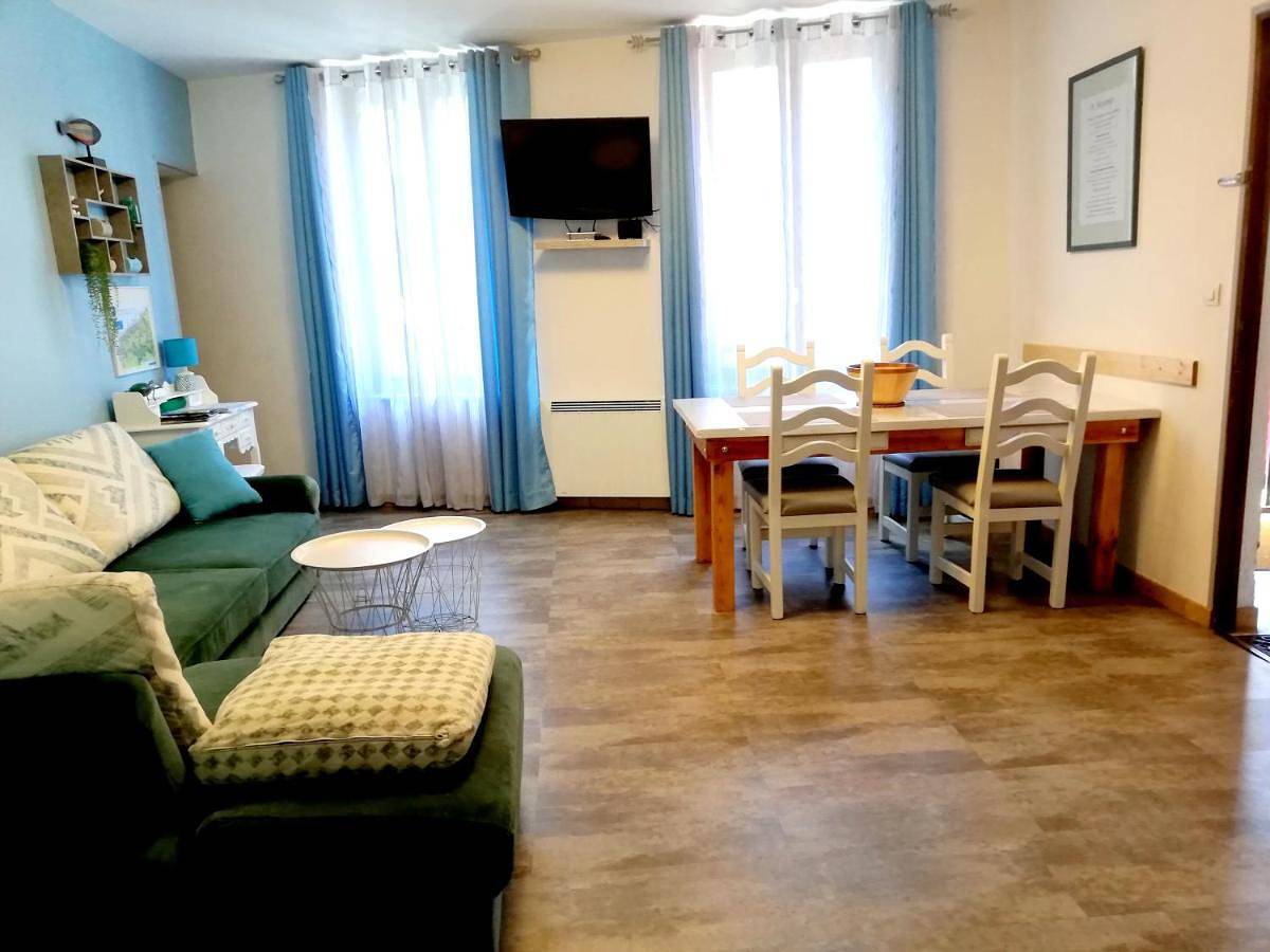 Appartement entier, Two-Bedroom Apartment in Fécamp, Région du Havre