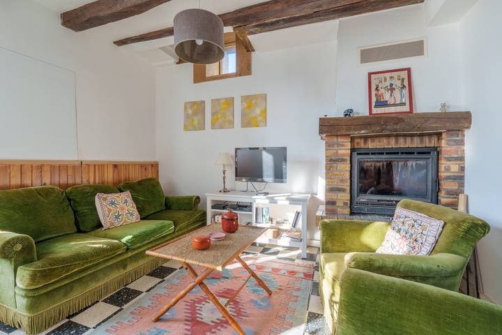 Gîte pour 4 personnes, avec Terrasse et Jardin dans Saint-Brancher