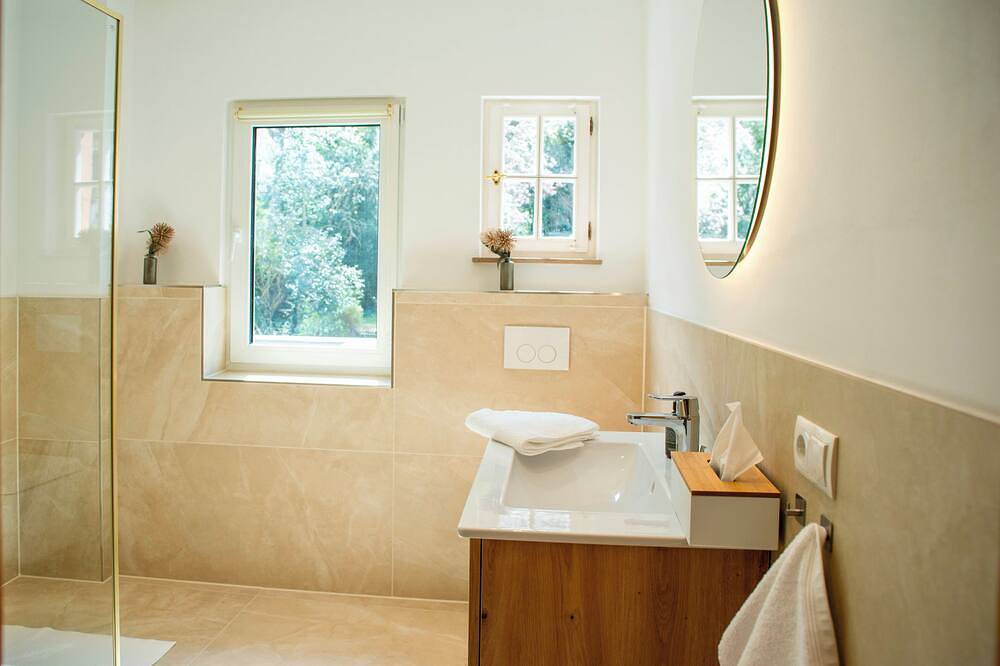 Exklusives Ferienhaus an der Mosel – Villa Ardoise, Nähe Koblenz & Cochem in Burg Eltz, Brodenbach