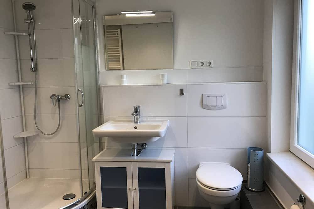 Modernes Reetdach Ferienhaus am Greifswalder Bodden an der Ostsee in Sundhagen, Stralsund Umland